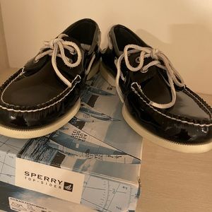 Sperry Patent leather boat shoe 10